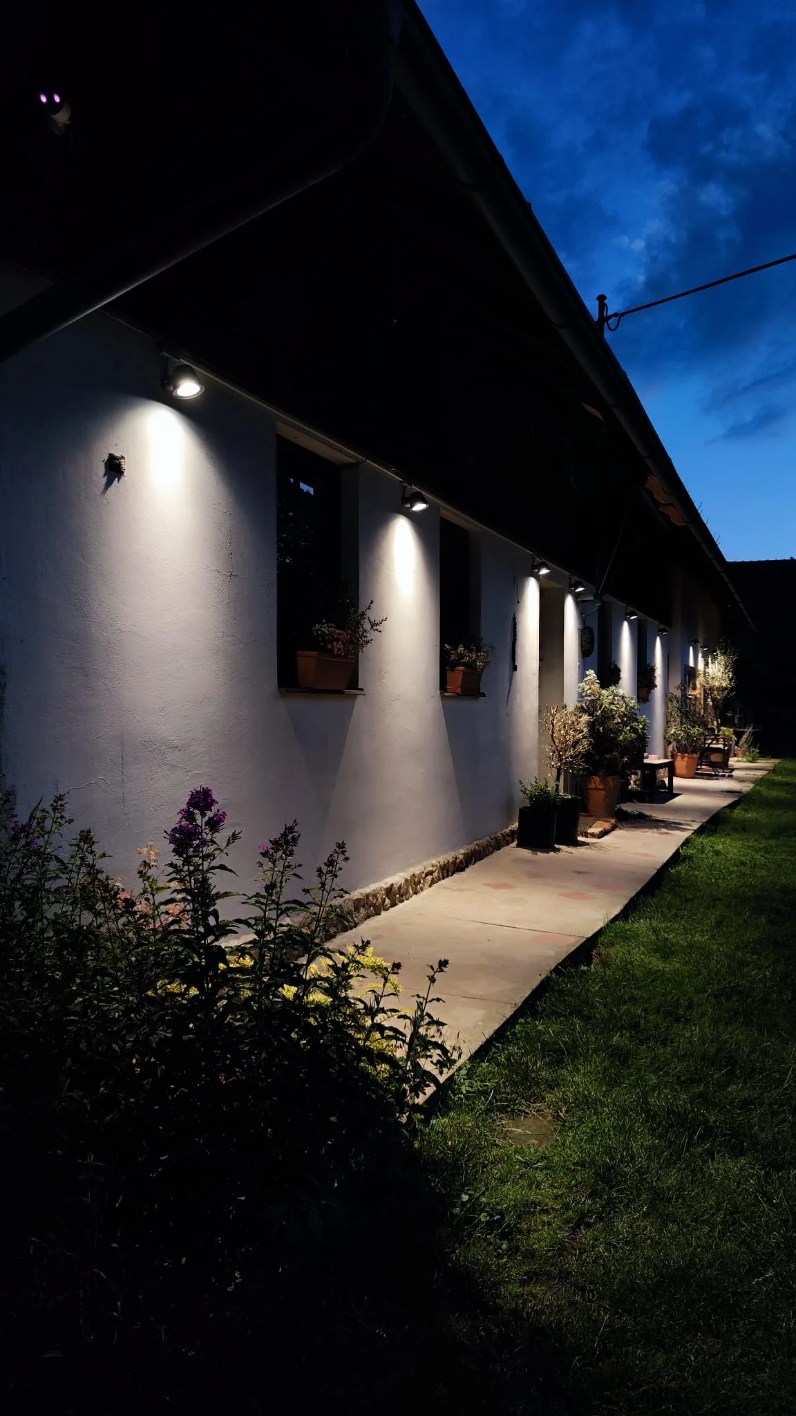 Chalupa - osvětlení venek
