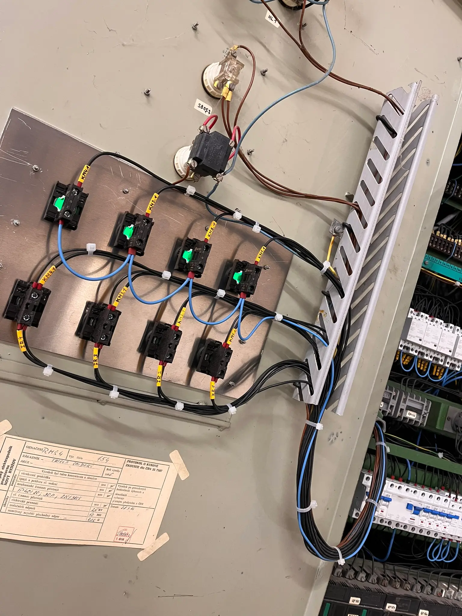 Průmyslová instalace